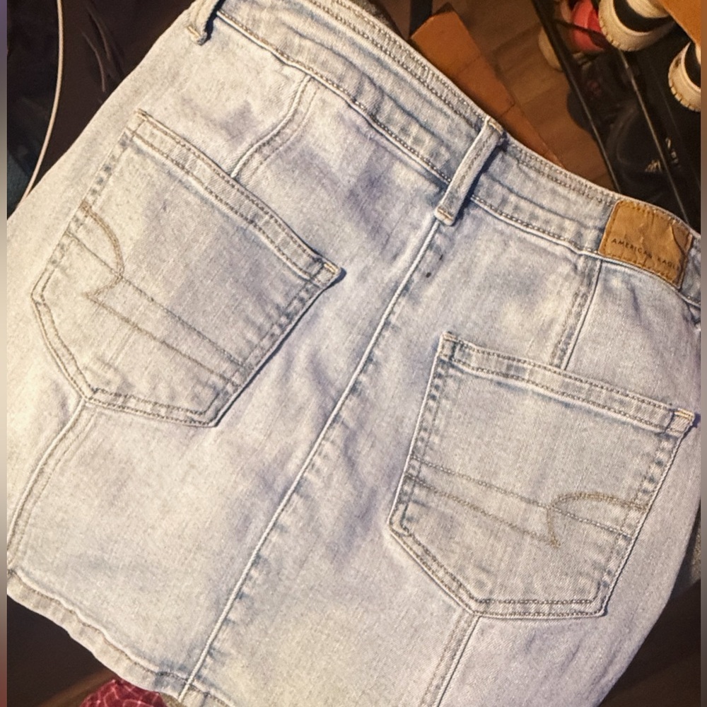 American Eagle Outfitters Women’s Size 6 Light Blue Denim Midi Skirt buttons up